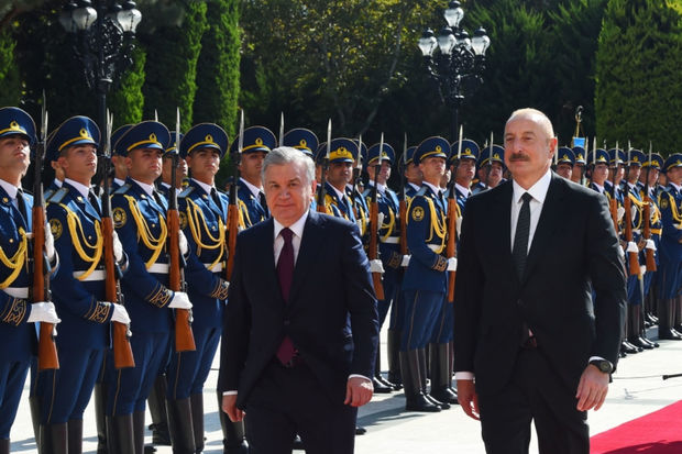 Şavkat Mirziyoyevin rəsmi qarşılanma mərasimi keçirilib